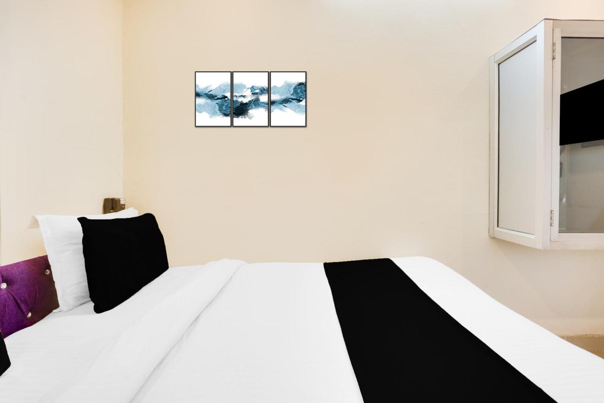 Super Hotel O Jamrani Formerly White House Haldwani Bagian luar foto