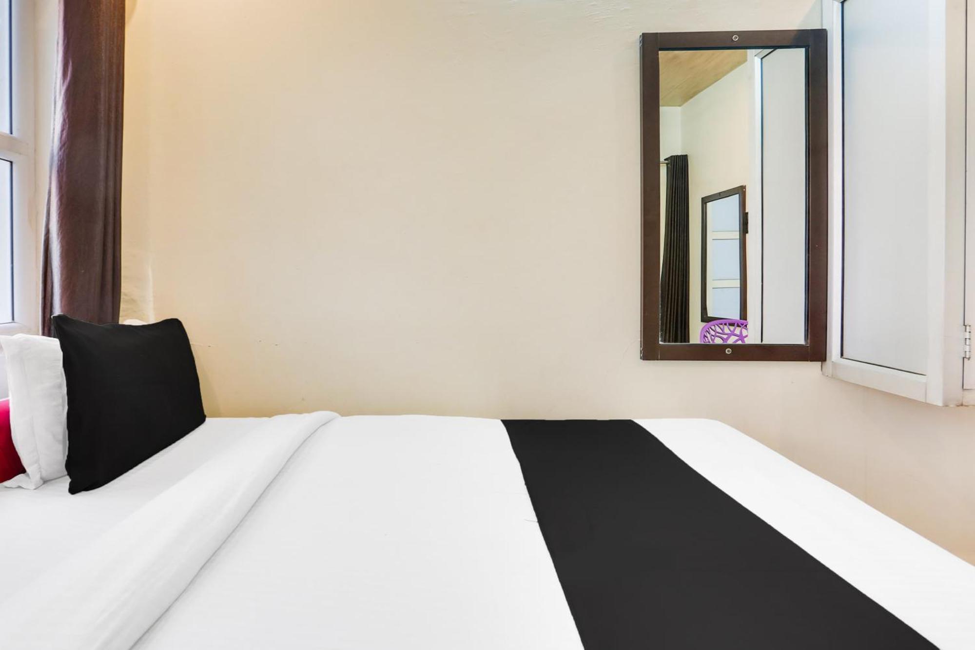 Super Hotel O Jamrani Formerly White House Haldwani Bagian luar foto